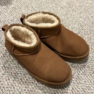 Like new Uggs